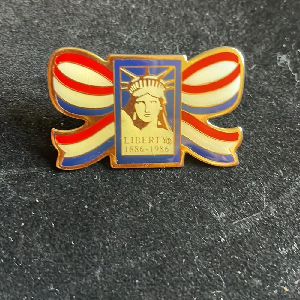 Liberty brooch red white and blue - Picture 4 of 6